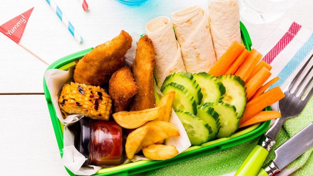 رستورانها برای جلب نظر مشتریان منوی غذایی کودکان را مورد توجه قرار می دهند